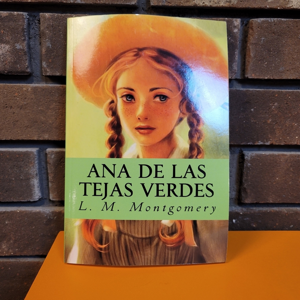 Spanish version Anne of Green Gables Ana de las tejas verdes